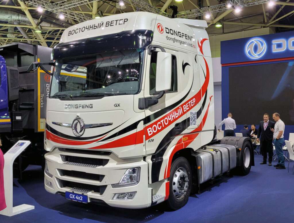 Новый тягач Dongfeng